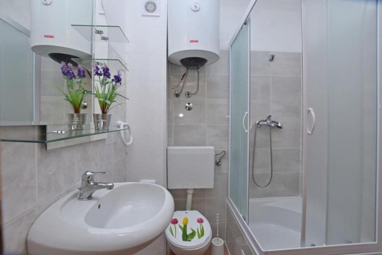 Apartment Rene Omiš Kültér fotó