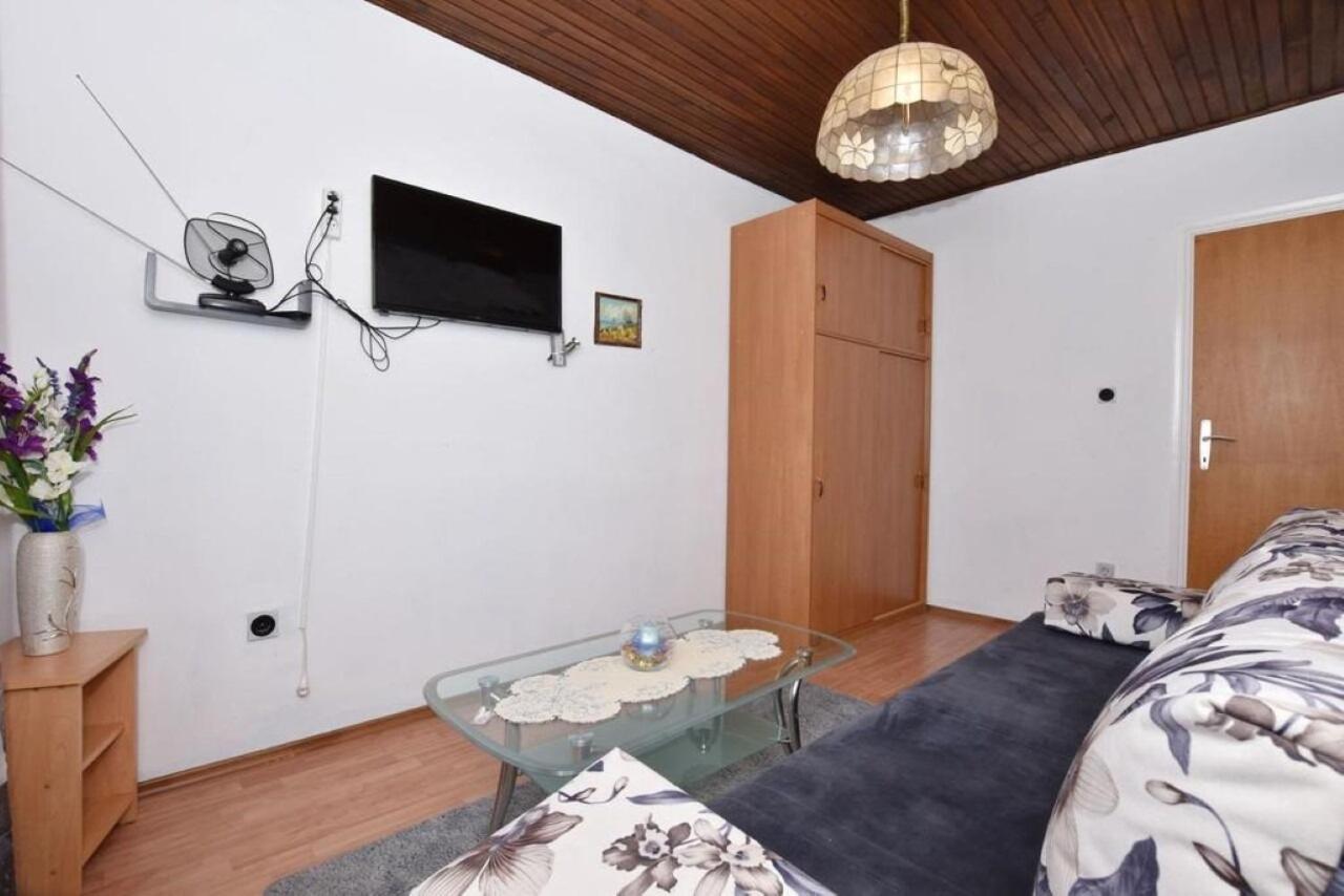 Apartment Rene Omiš Kültér fotó