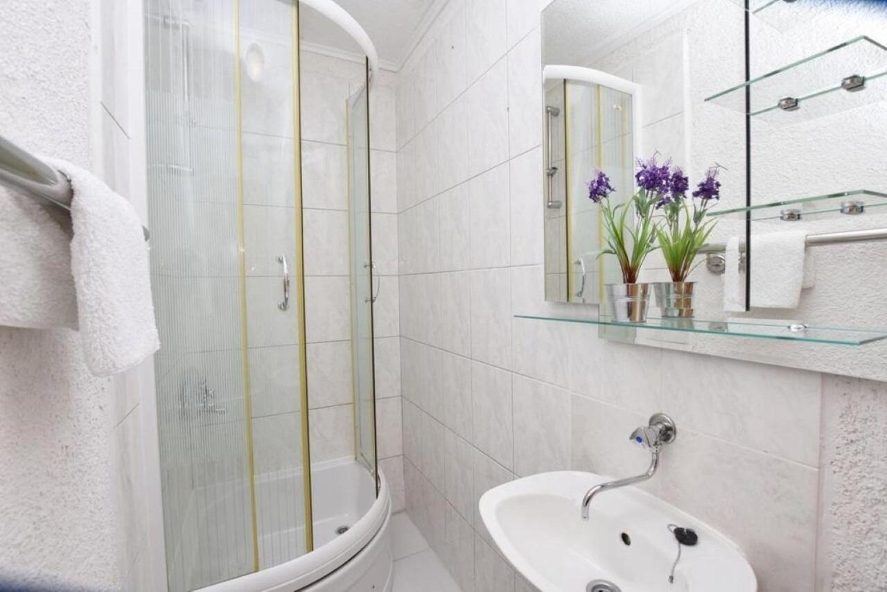 Apartment Rene Omiš Kültér fotó